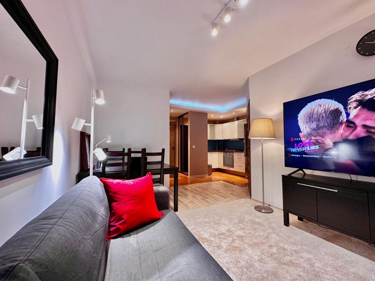 Decor 3 Metro Fast Wifi 1Gbs 80'Tv Hbo Disney Appletv Warsaw Exterior photo