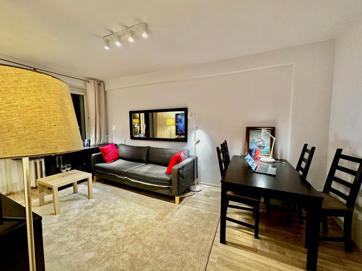 Decor 3 Metro Fast Wifi 1Gbs 80'Tv Hbo Disney Appletv Warsaw Exterior photo