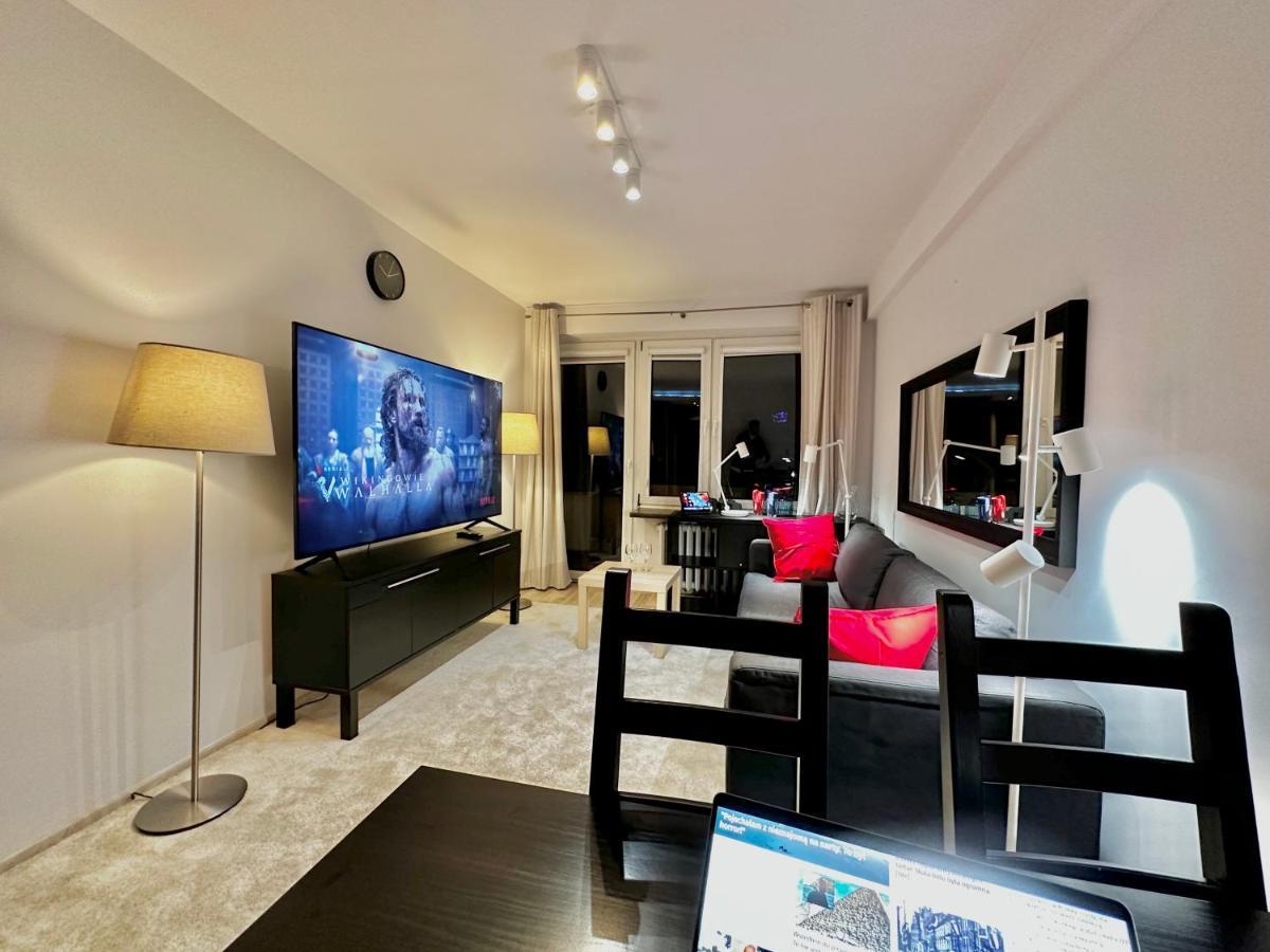 Decor 3 Metro Fast Wifi 1Gbs 80'Tv Hbo Disney Appletv Warsaw Exterior photo