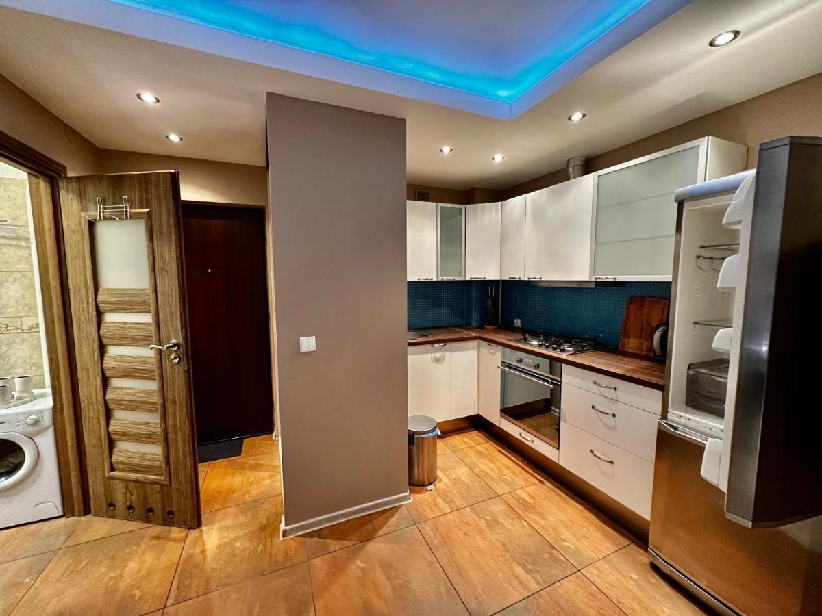 Decor 3 Metro Fast Wifi 1Gbs 80'Tv Hbo Disney Appletv Warsaw Exterior photo