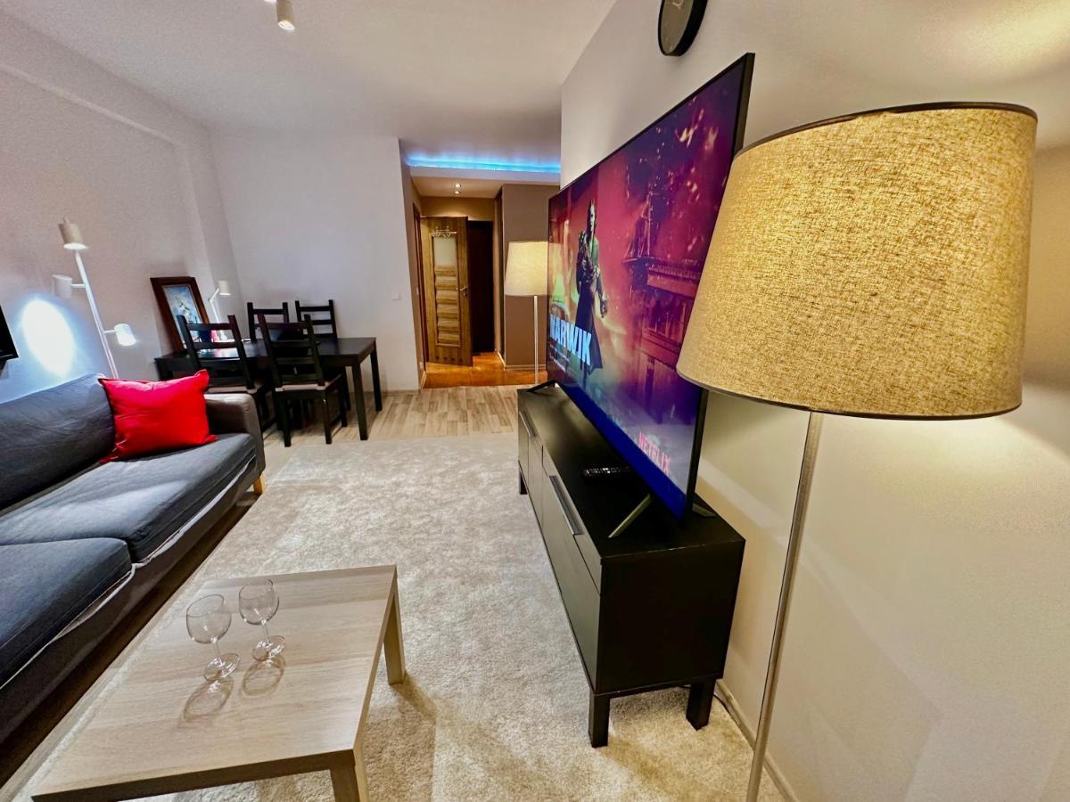Decor 3 Metro Fast Wifi 1Gbs 80'Tv Hbo Disney Appletv Warsaw Exterior photo