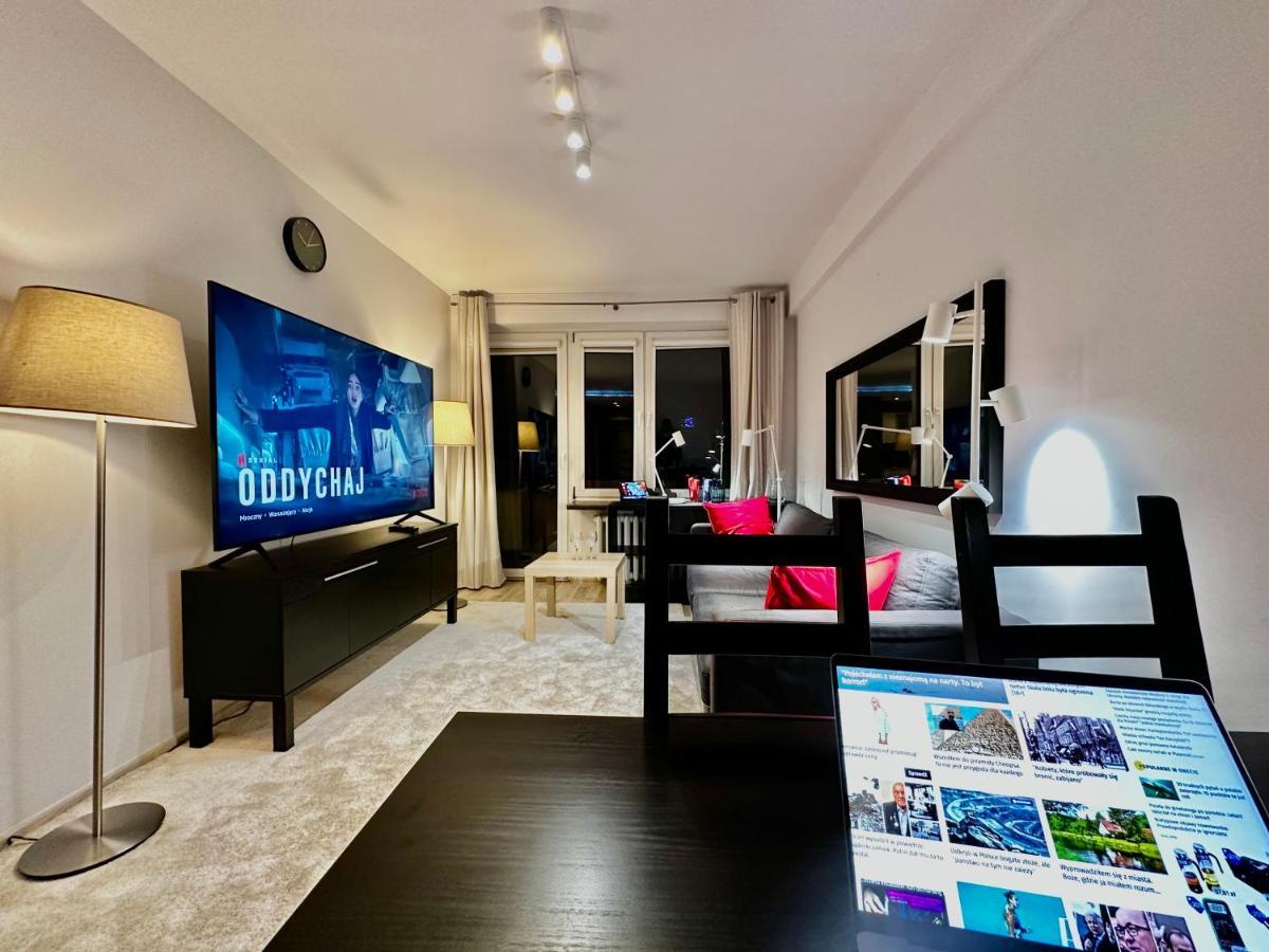 Decor 3 Metro Fast Wifi 1Gbs 80'Tv Hbo Disney Appletv Warsaw Exterior photo