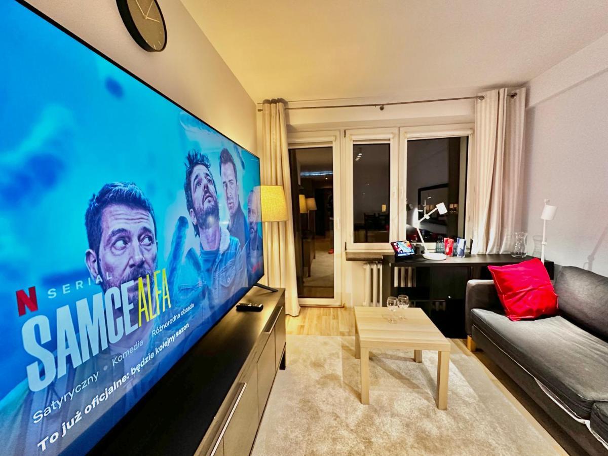 Decor 3 Metro Fast Wifi 1Gbs 80'Tv Hbo Disney Appletv Warsaw Exterior photo